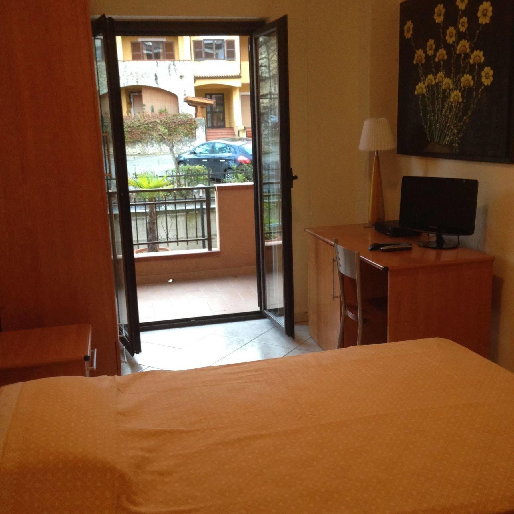 レンデ Raggio Di Sole Bed & Breakfast エクステリア 写真